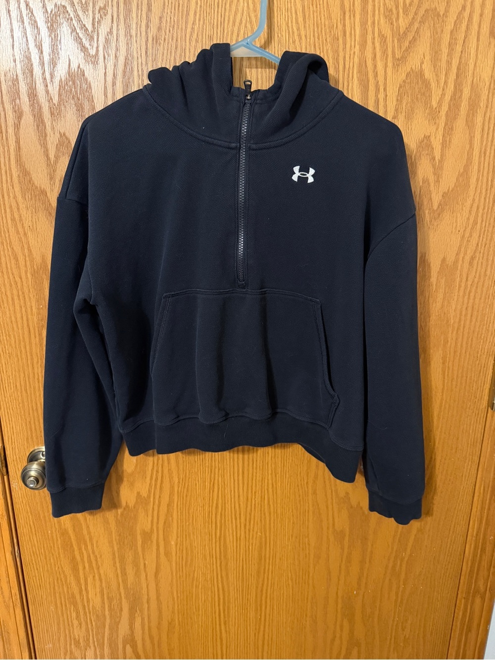 Under Armour cropped hoodie youth size large